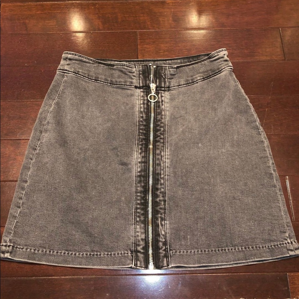 h&m jean skirt - Picture 2 of 3